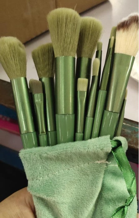 GlamTouch 13-Piece Makeup Brush Set